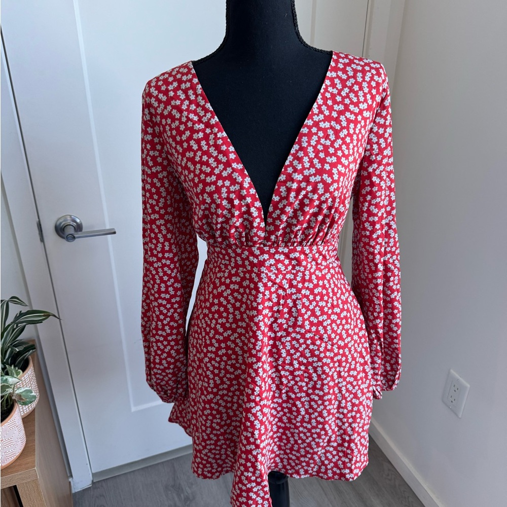 White Fox Boutique Red and White Floral Long Sleeve Dress
